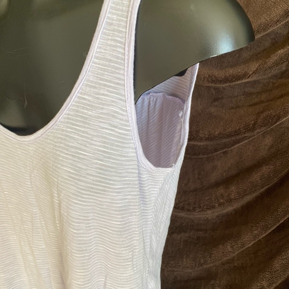 Denver Hayes // lightweight tank top - Picture 2 of 7